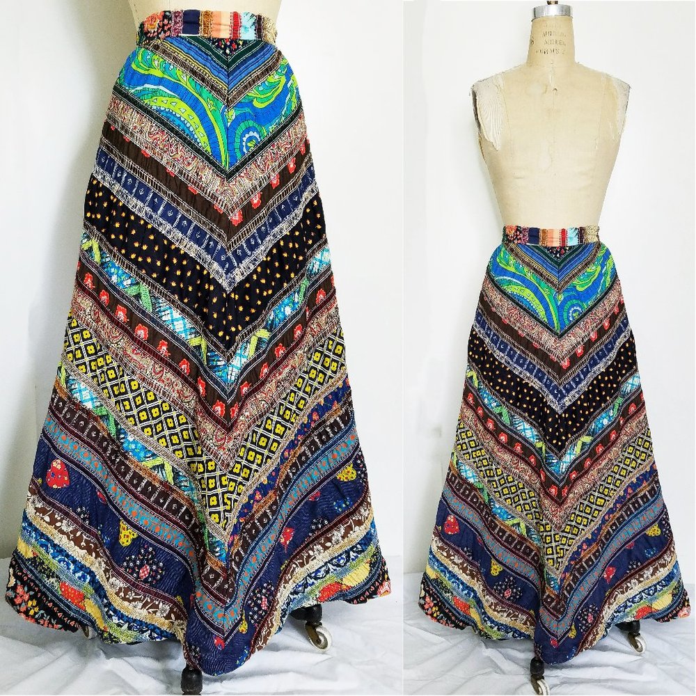 SOLD<<<<<<1970s Vintage Womens Patchwork Maxi A-line Skirt Hippie Boho M